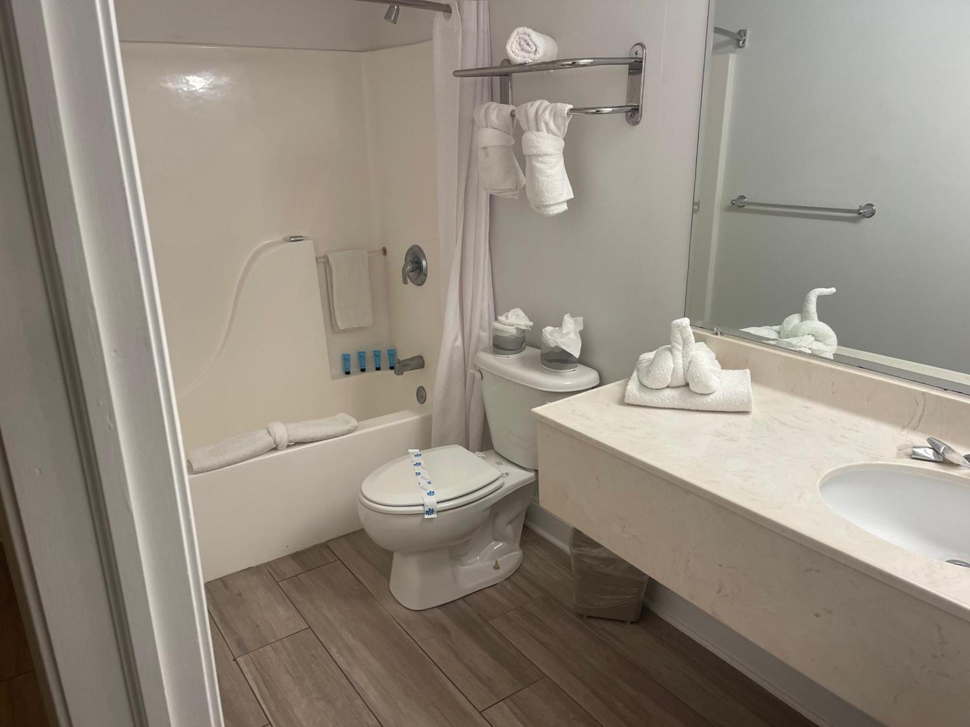 Montego Bay Resort Норт Уайлдууд Екстериор снимка